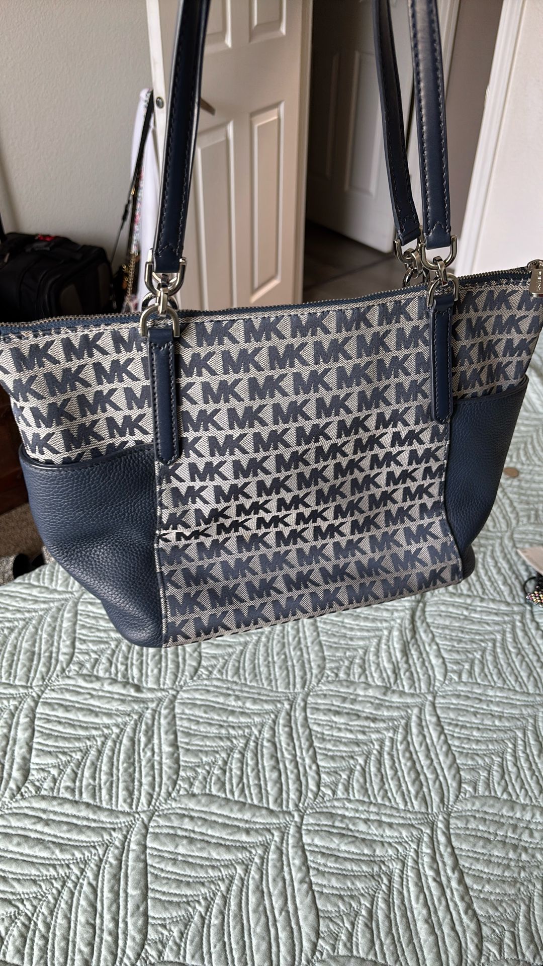 Michael Kors’s Shoulder Bag