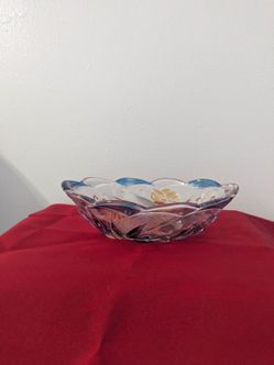 Art Glass Decorative Bowl with Scalloped Edge