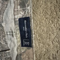 Abercrombie Baggy Camo Pants - Size 32,32 - Great Condition