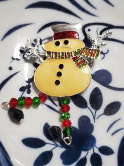 Vintage Christmas Snowman Brooch Dangle Bead Legs Enamel Holiday Pin Pendant