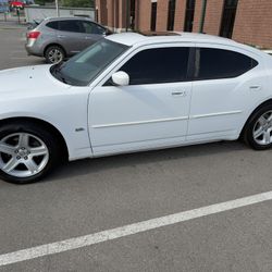 2010 Dodge Charge 