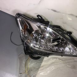 Lexus Passenger Headlight Assembly