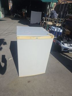 Haier Mini Refrigerator