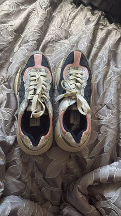 Men’s gucci shoes size 12 