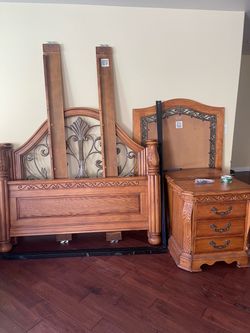 Solid wood queen bedroom set
