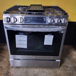 LG InstaView 5 Burner Gas Slide In Stove With Air Fry 30 Wide 2 U97