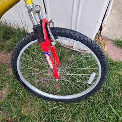 Bike montañesa 26inches Good Condición interested text