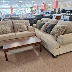 29603.... Sofa And Love Seat 