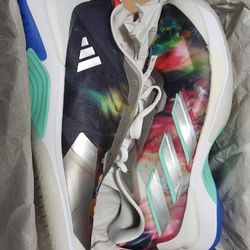 Adidas Avacourt athletic tennis sneakers shoes for women
Size 8-1/2. Multi-colored, silver metallic sneakers. NIB.
***** Cash 💸 only, please.