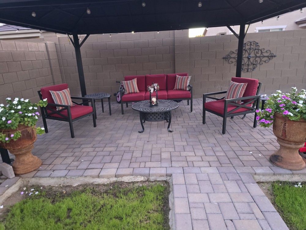 METAL PATIO FURNITURE