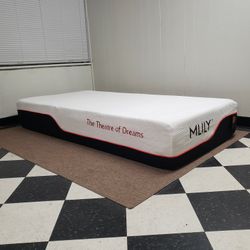 Extra Long Twin size mattress - can DELIVER almost anywhere for $20 extra - gently used and in very good condition 😍