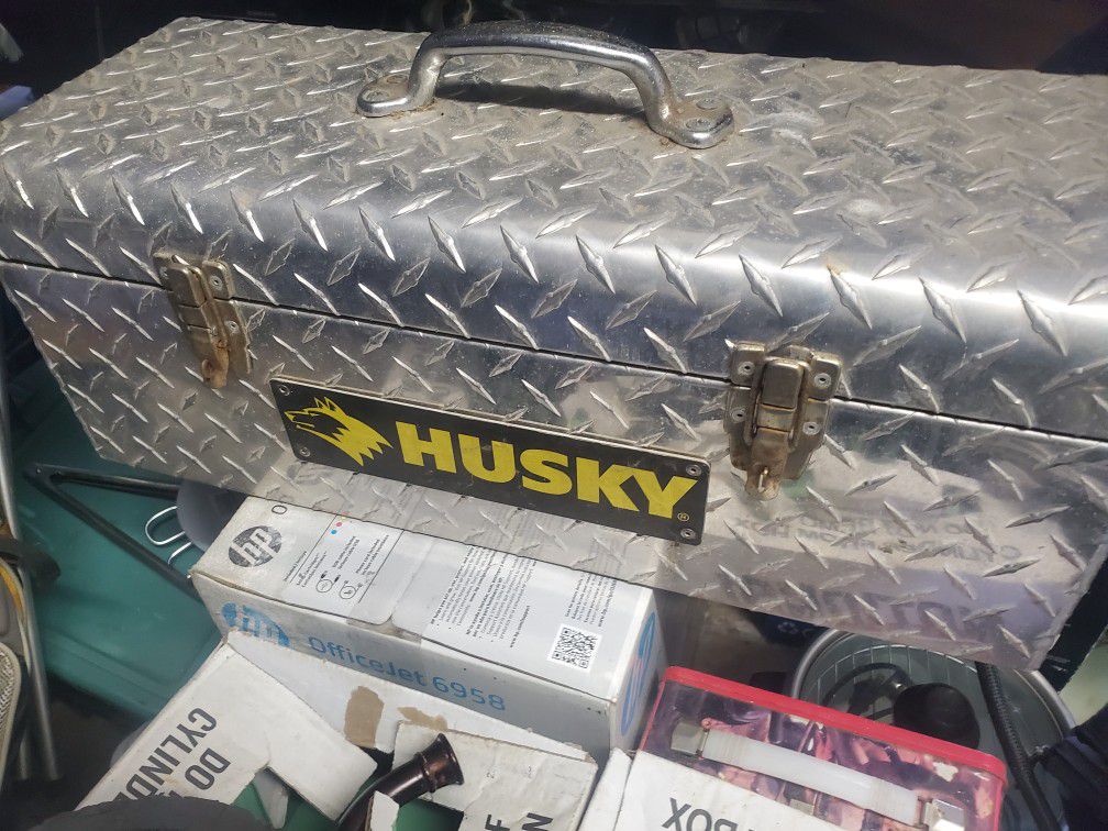 Husky Diamond Plate  Toolbox Heavy Duty 