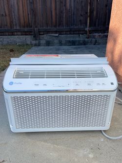 GE air conditioner 8,000 BTU WFI  and Remote