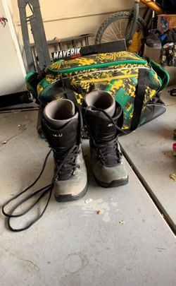 Burton size 12 men’s snowboard boots