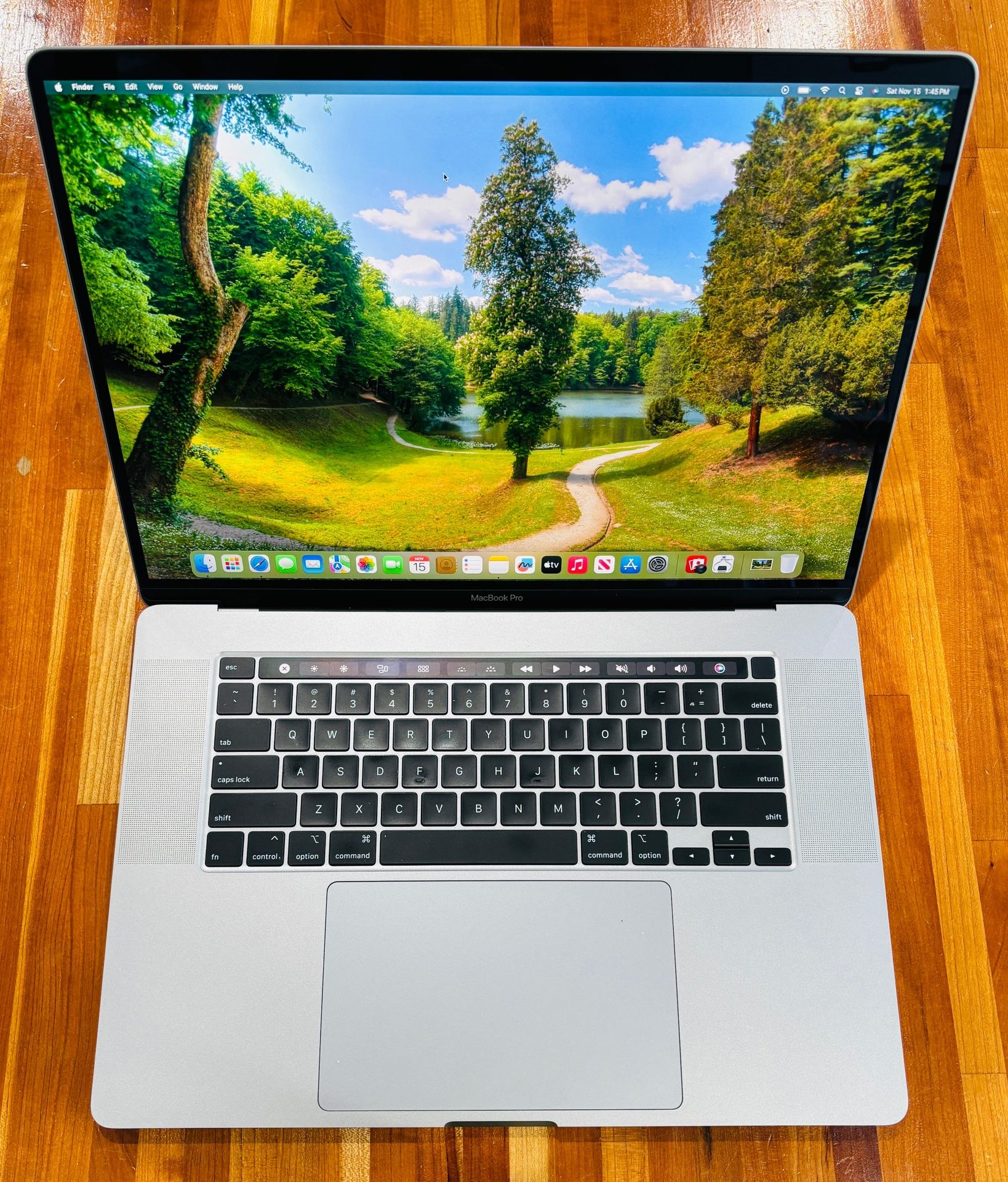  Macbook Pro 16” 2019 💻 TouchBar 2.4Ghz 8-Core i9 32GB RAM 512GB SSD