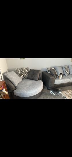 Oversized round chair