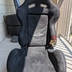 STATUS CAR SEAT 