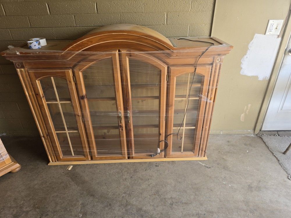 Beautiful 2 Piece Hutch