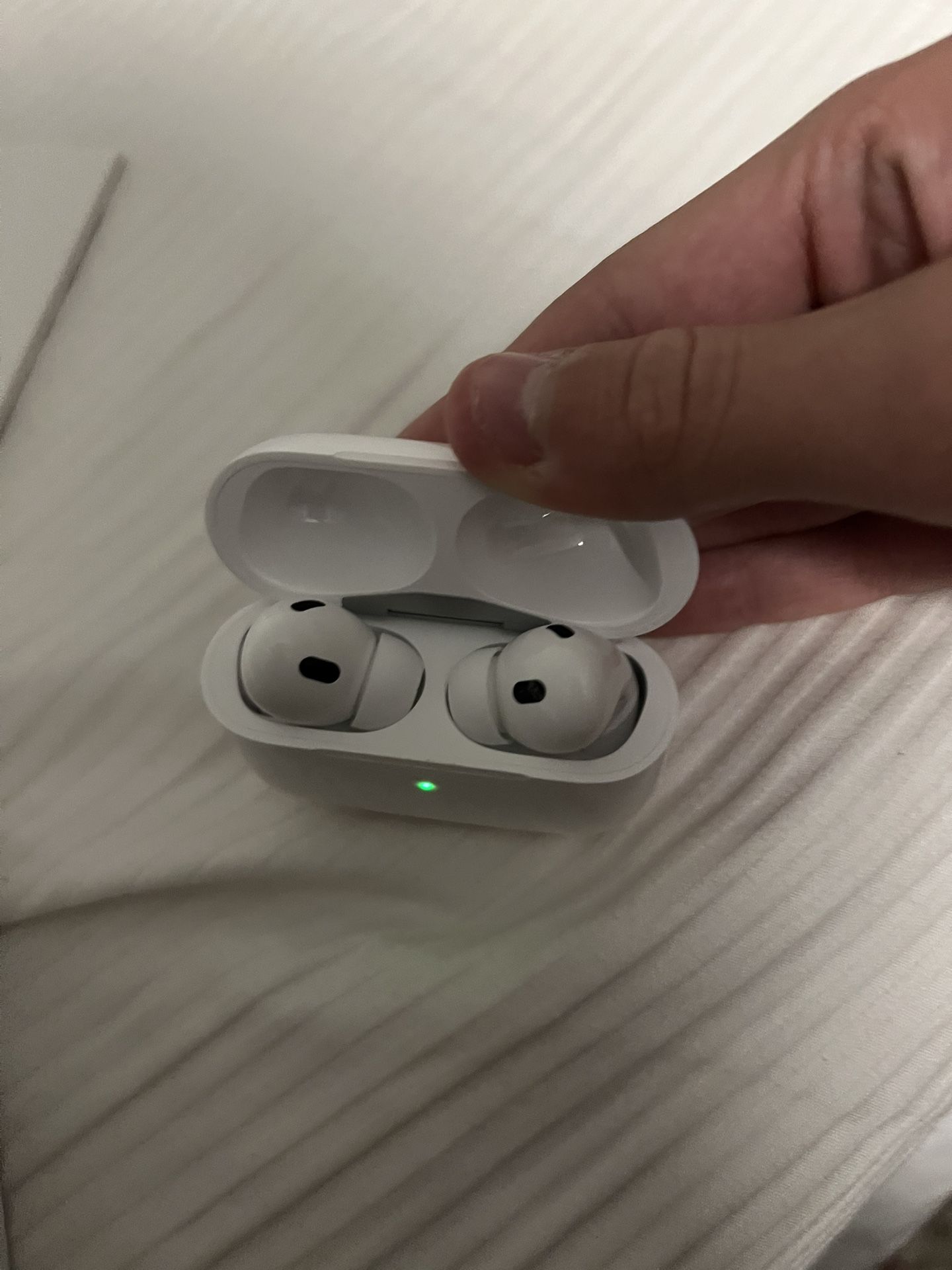 airpods pros