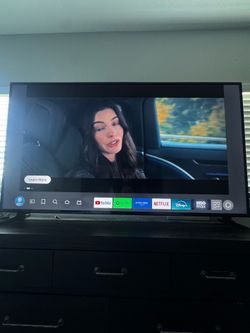 Insignia 70 inch TV