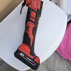 Milwaukee Multi Tool 