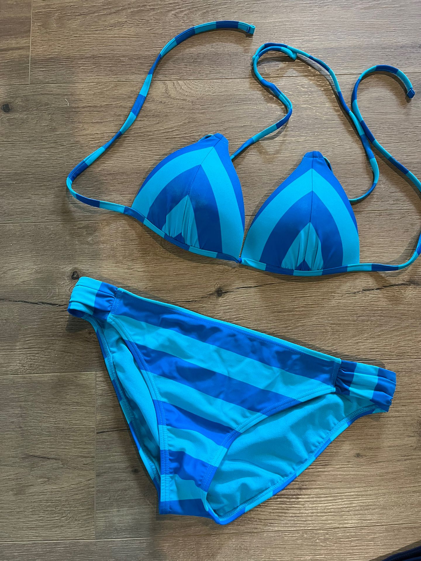 Women’s Bright Blue Chevron Bikini Swimsuit / Two-Piece Top And Bottom - Size Medium