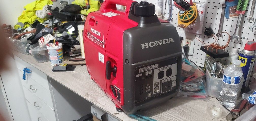 Honda 2000 Watts Generator