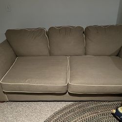 Couch, Sofa With Pullout Matress Will Negotiate 
