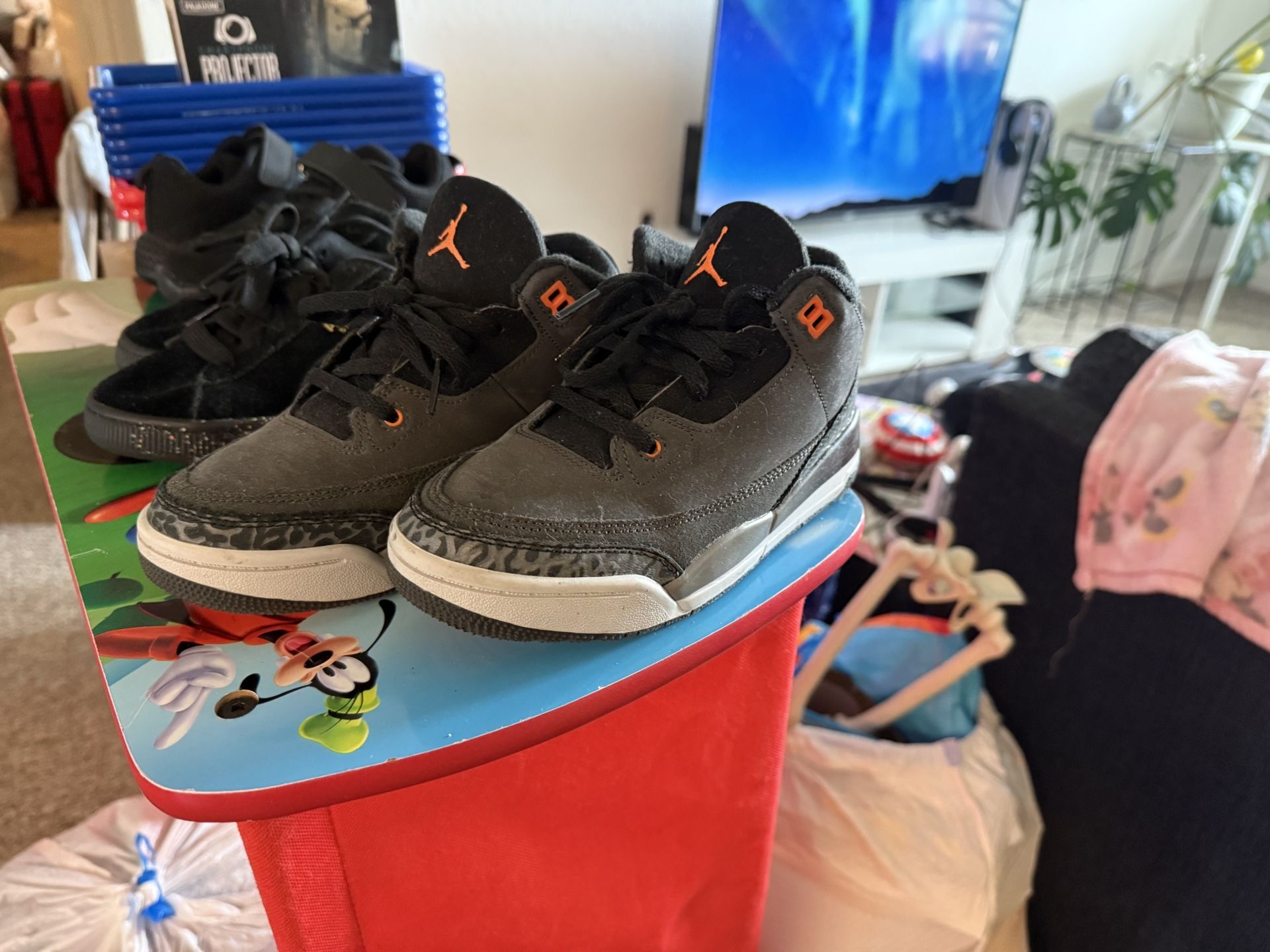 Jordans size 1.5 kids