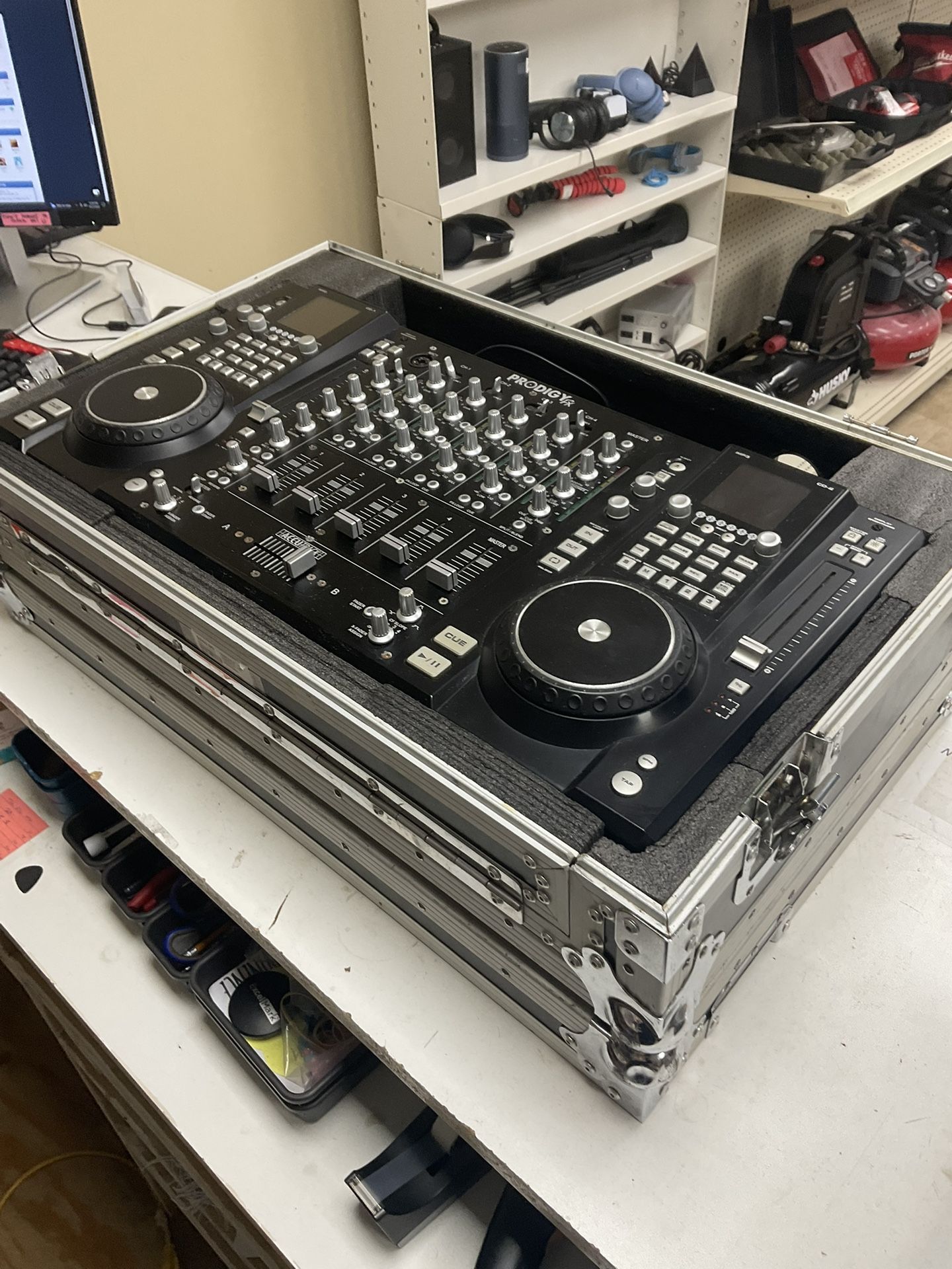 Prodigy B52 Mixer/controller