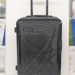 Náutica Carry On Luggage.