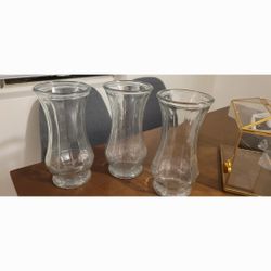 3 Vases