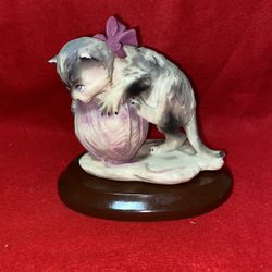 5 Inch Painted Alabaster Cat With Yarn Statue Imported From Greece
