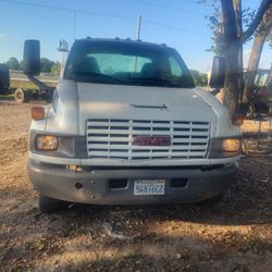 Clear Title Gmc 2007 C5500  Price 9500