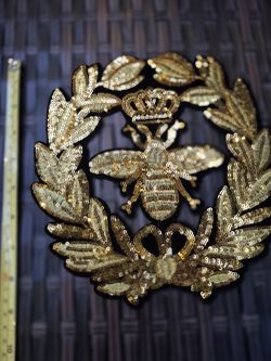 Gold Sequin Bee Wreath Applique