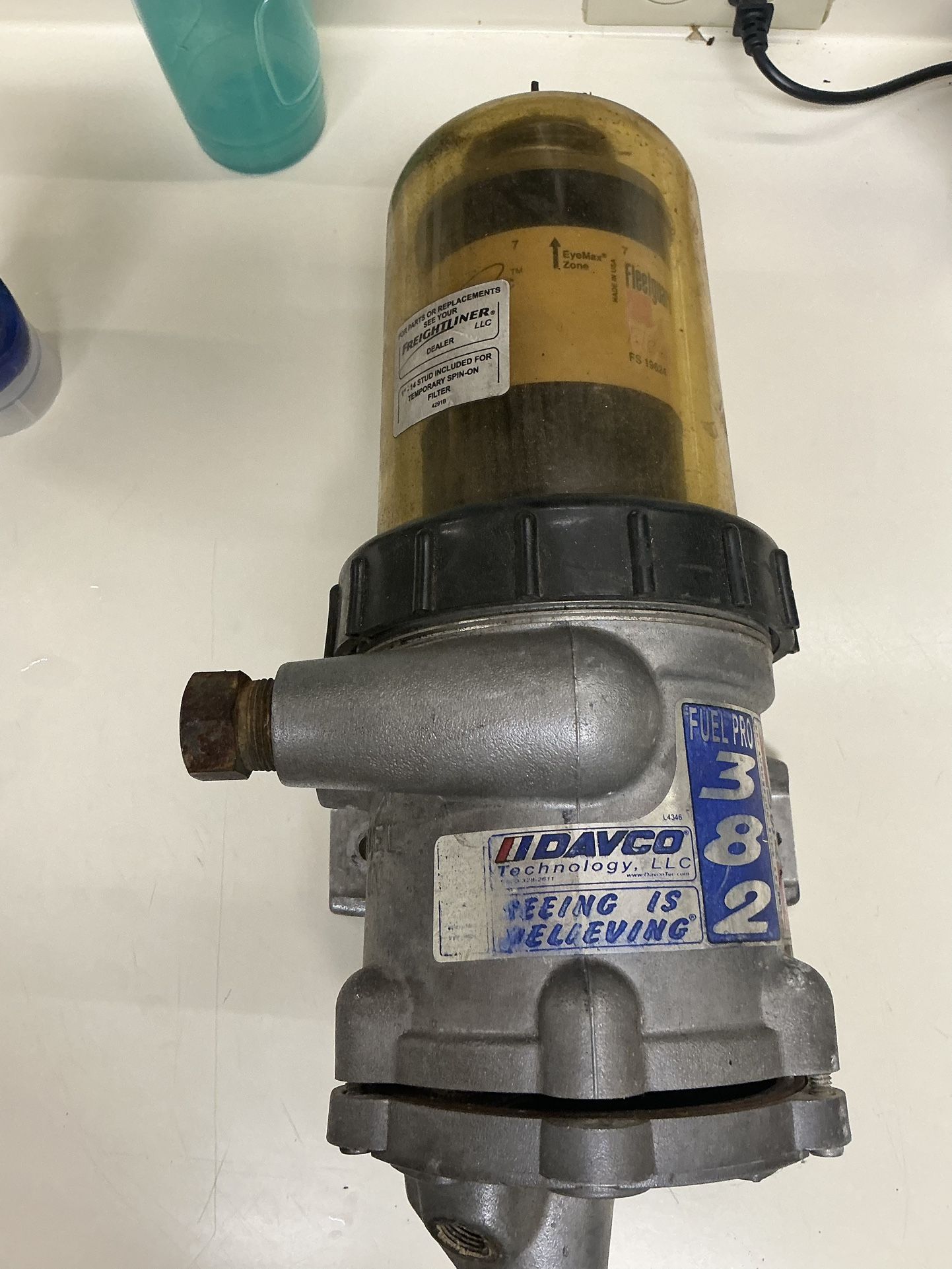 Davco Fuel Pro 382 filter housing