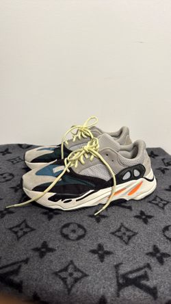 Yeezy 700 wave runner
