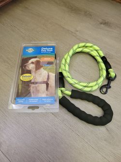 Dog Harness Size Medium With Leash. Brand New 