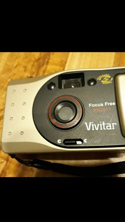 Vivitar 35 mm camera with panoramic setting
