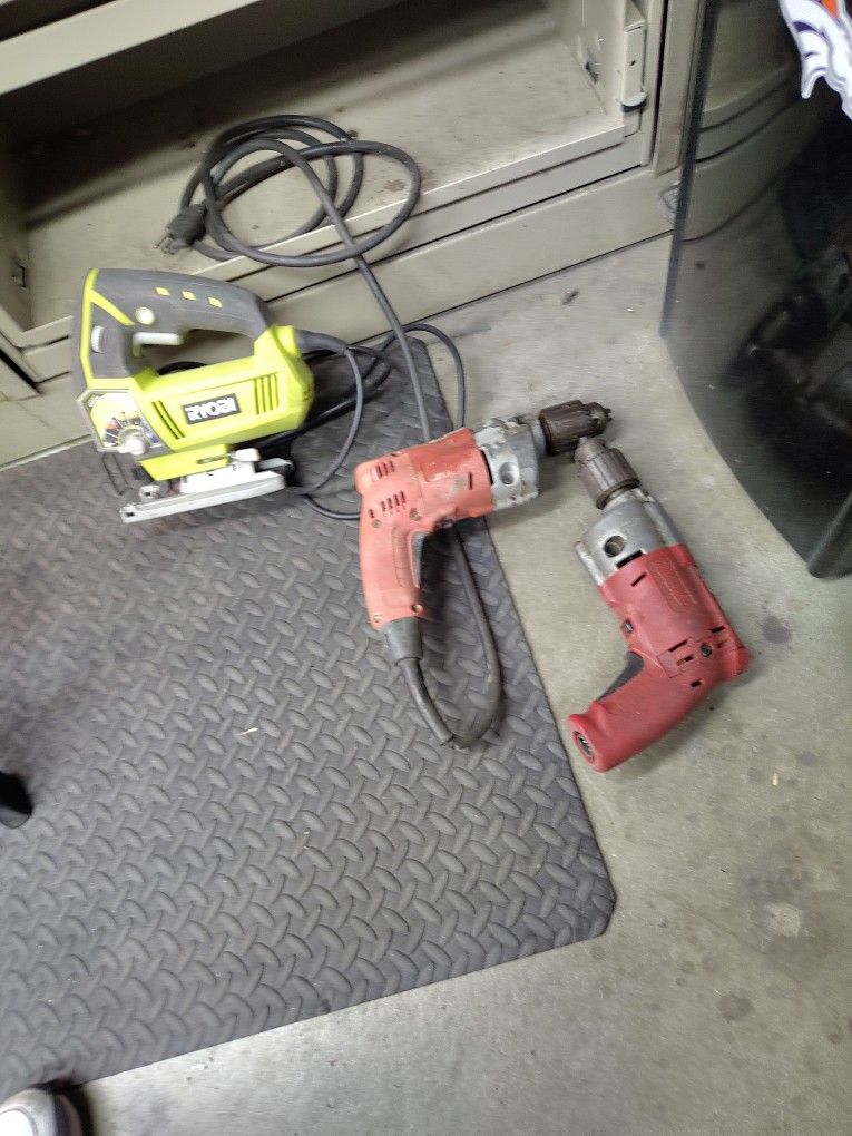 Ryobi Jigsaw And 2X Milwaukee Magnum Drills