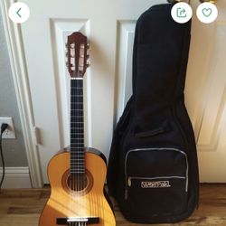 Hohner HC02 1/2 sized Classical Guitar w/bag
