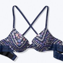 VICTORIAS SECRET PINK  WEAR EVERYWHERE SUPER PUSH-UP PLUNGE BRA. SIZE 32A