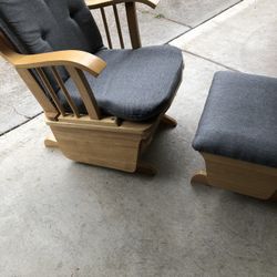Chair – rocker with ottoman