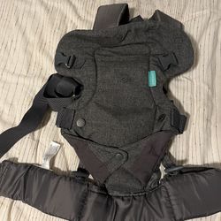 Convertible Carrier, 4 in 1. Infantino
