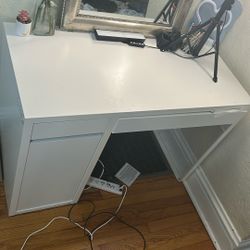 White modern Desk *Rarely used*