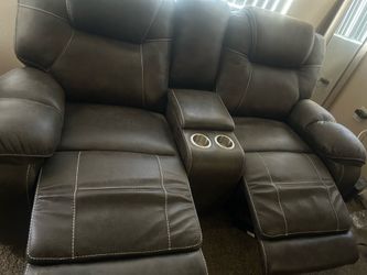Recliner sectional
