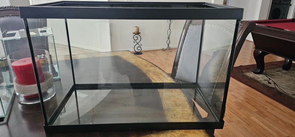 20-Gallon Fish Tank For Sale!