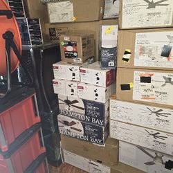 Abanicos Nuevos De Lujo  & Sensillos  & Luces De Todas .muchas Cosas Todo Es Negociable. Entre Mas Compre Mas Barato 