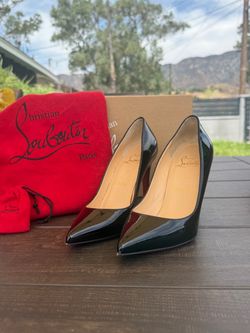 Christian Louboutin Pigalle 100 Black Patent Leather Pumps – Size 35.5