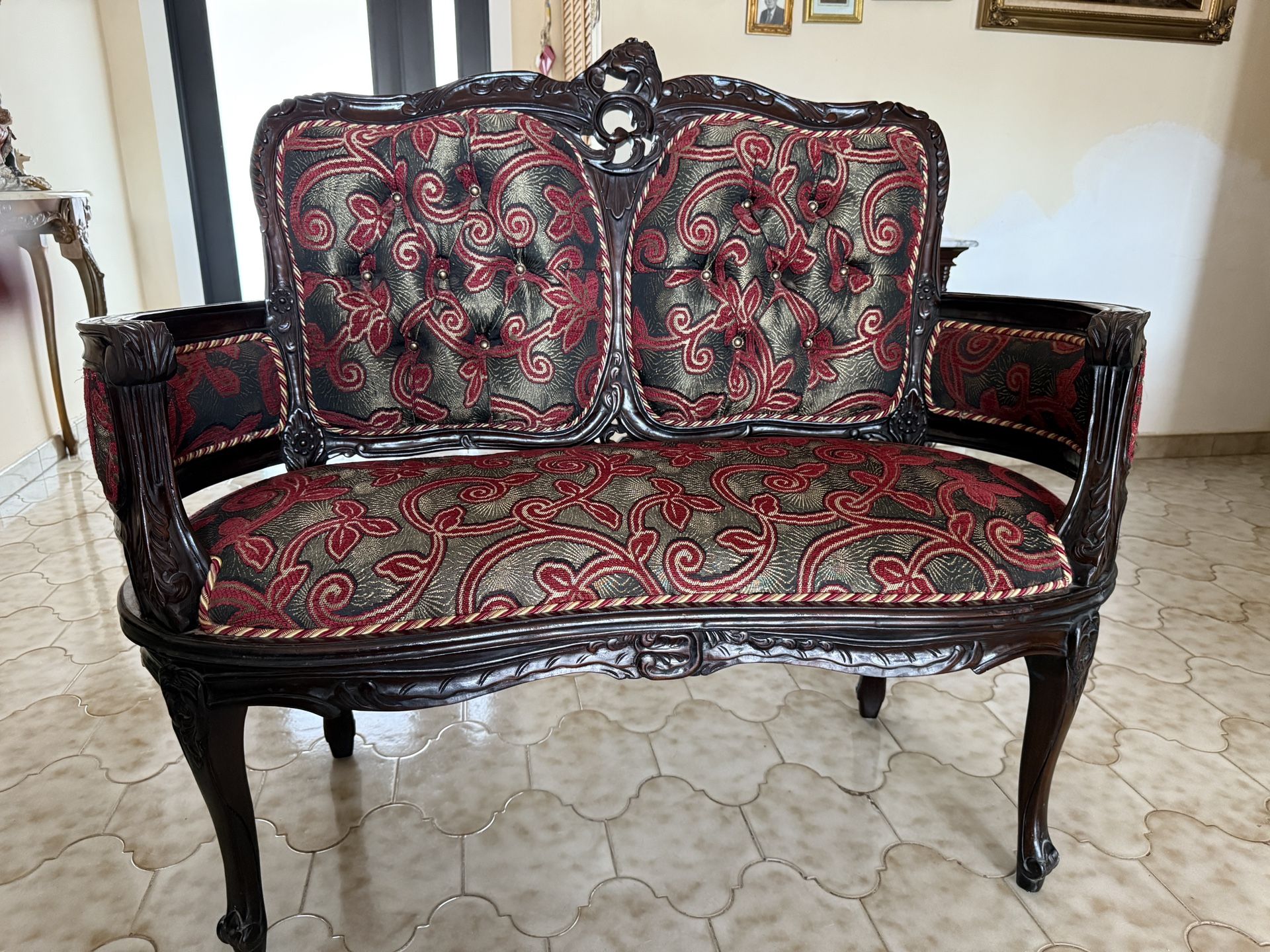 Antique Love Seat With Matching Antique Chairs (2)